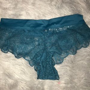 4 pairs  of low rise cheeksters new never worn